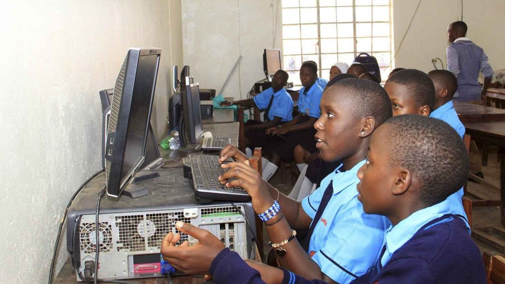 Students in an ICT lab lesson